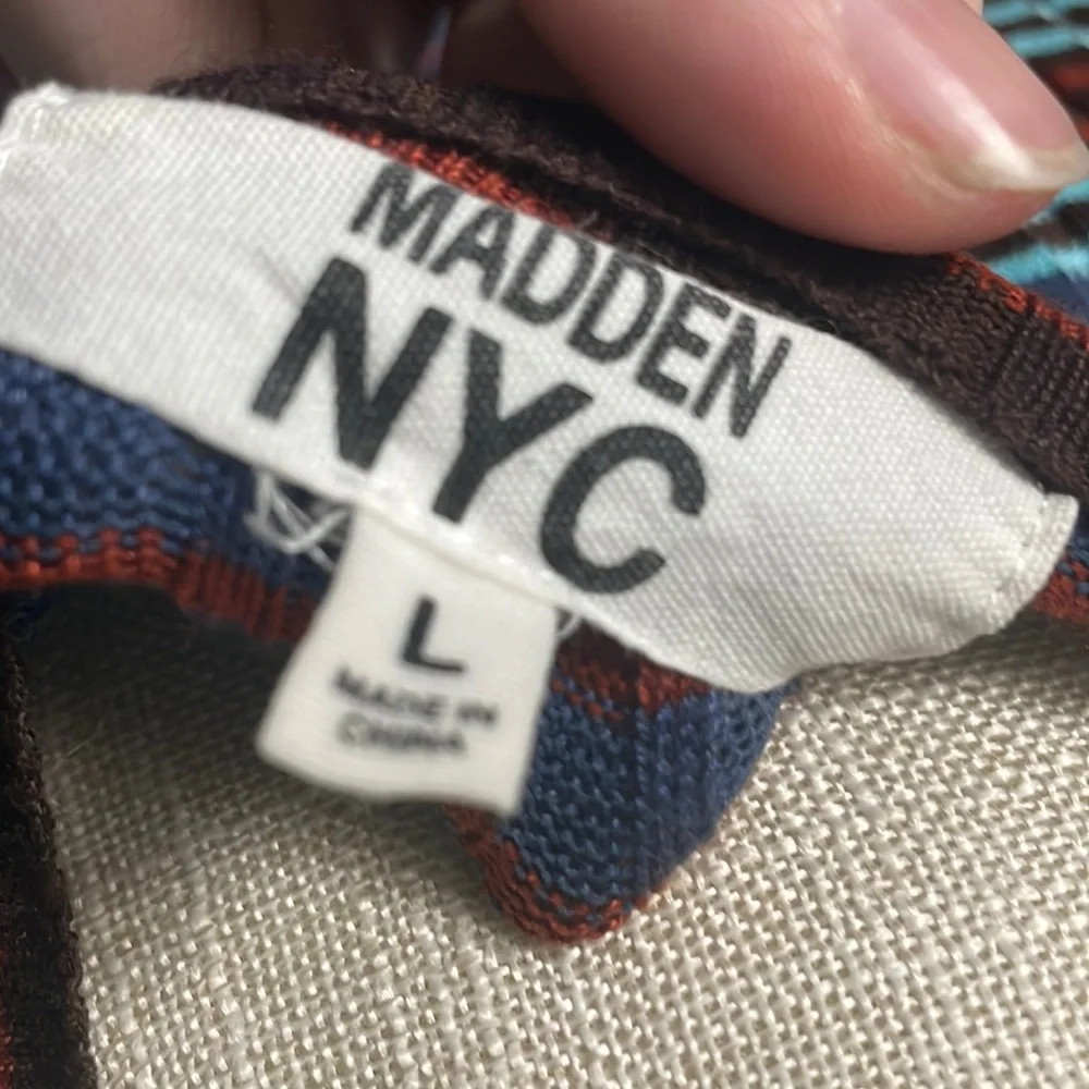 Size large, Madden NYC semi cropped, long sleeve striped tee - Picture 4 of 4